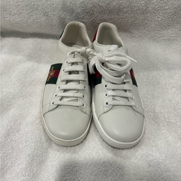 Women's Gucci Ace sneaker with bee - Picture 5 of 8